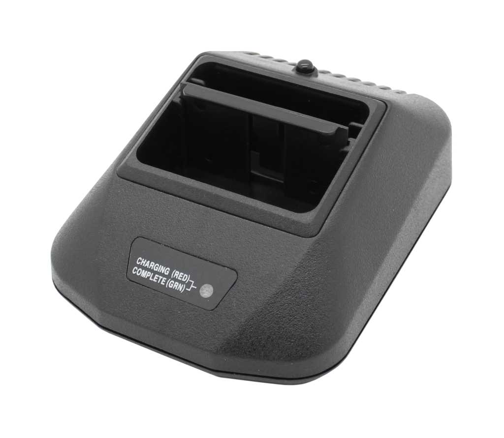 Schwarze Ladestation mit rechteckiger Aufnahmemulde und Statusanzeige an der Vorderseite auf weißem Hintergrund