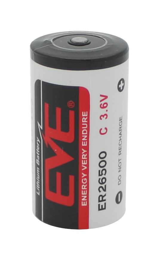 Zylindrische Batterie in Schwarz, Weiß und Rot mit Pluspol oben und schwarzer Abdeckung am Rand