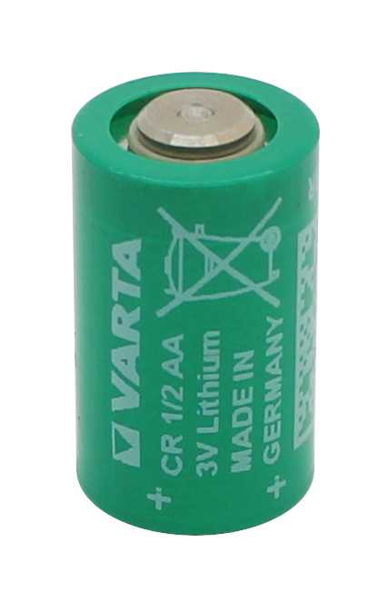 Grüne zylindrische Batterie mit sichtbarem Pluspol oben und aufgedruckten Symbolen auf dem Gehäuse