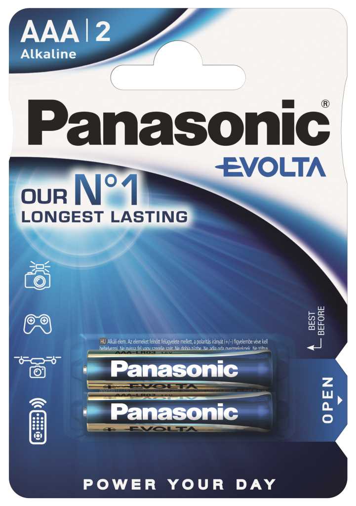 Blisterverpackung mit zwei AAA-Batterien, blau-weißes Design mit großem Panasonic-Schriftzug und Evolta-Logo