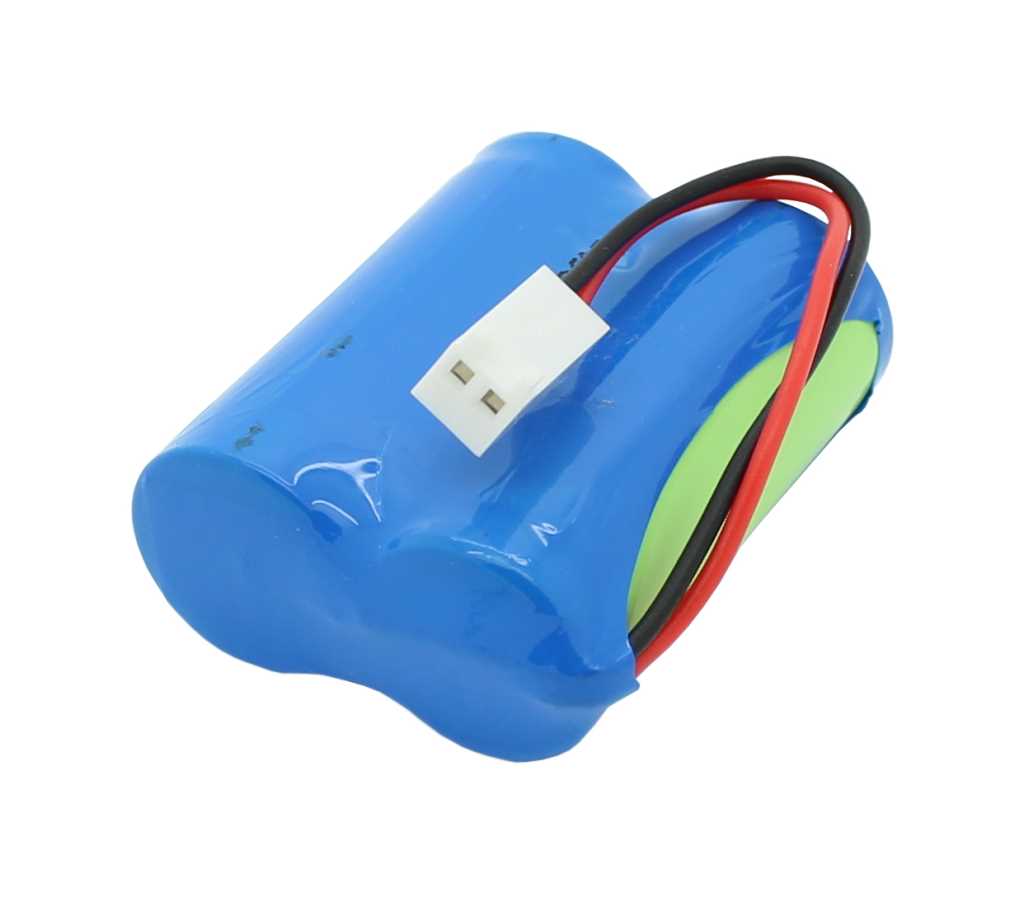 Blauer Akkupack mit rotem und schwarzem Kabel sowie weißem Steckverbinder, seitlich grüne Zellen sichtbar