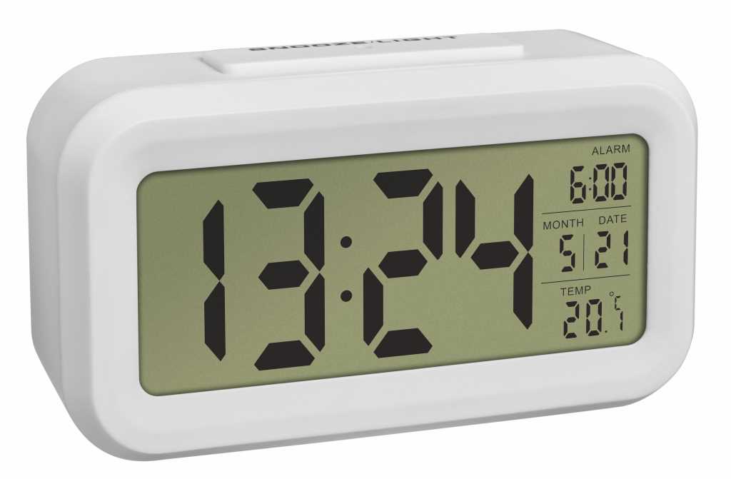 Weißer Digitalwecker mit LCD-Anzeige, Uhrzeit 13:24, Alarm 6:00, Datum 5/21 und Temperatur 20,1 °C