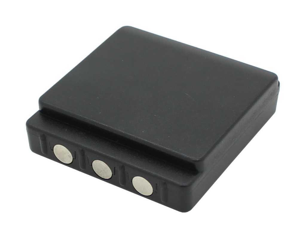 Schwarzer rechteckiger Akku mit drei runden Metallkontakten an der Seite auf weißem Hintergrund
