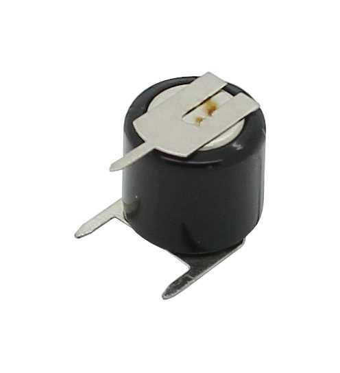 Zylindrische Knopfzelle in schwarzer Hülle mit zwei Metall-Lötfahnen auf weißem Hintergrund