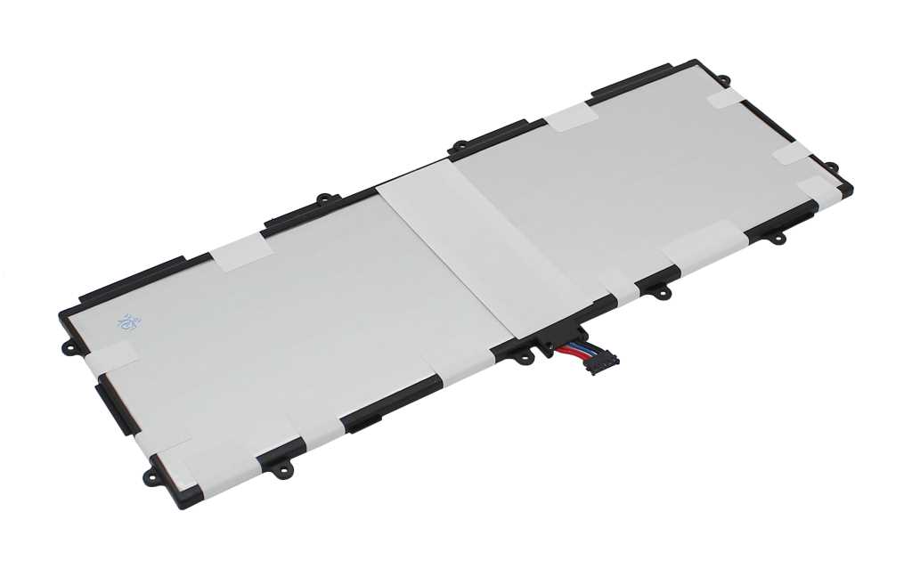 Flacher rechteckiger Akku in schwarzem Rahmen mit weißen Abdeckflächen und kleinem Steckanschluss mit Kabeln