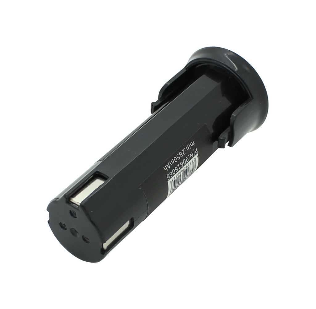 Schwarzer Akkupack mit abgerundeter Kappe, seitlichen Kontakten und Aufkleber, schräg von oben fotografiert