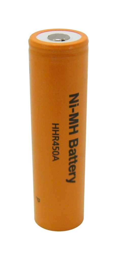 Orangefarbene zylindrische Akkuzelle mit flachem Pluspol, freigestellt auf weißem Hintergrund