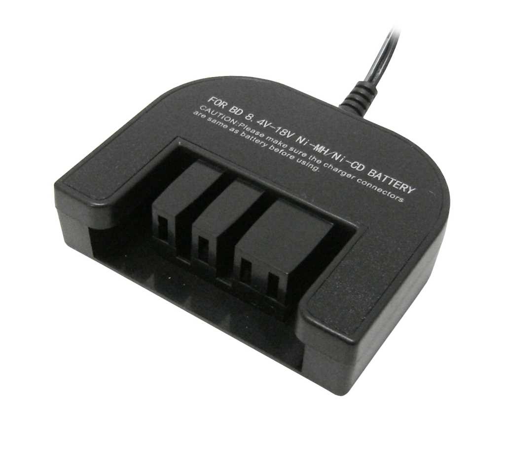 Schwarze Ladestation mit Kabel und drei Steckplätzen auf weißem Hintergrund