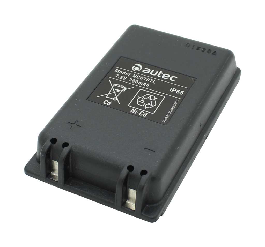 Schwarzes rechteckiges Akkupack mit Label, Plus- und Minus-Markierung sowie zwei Metallkontakten an einer Seite