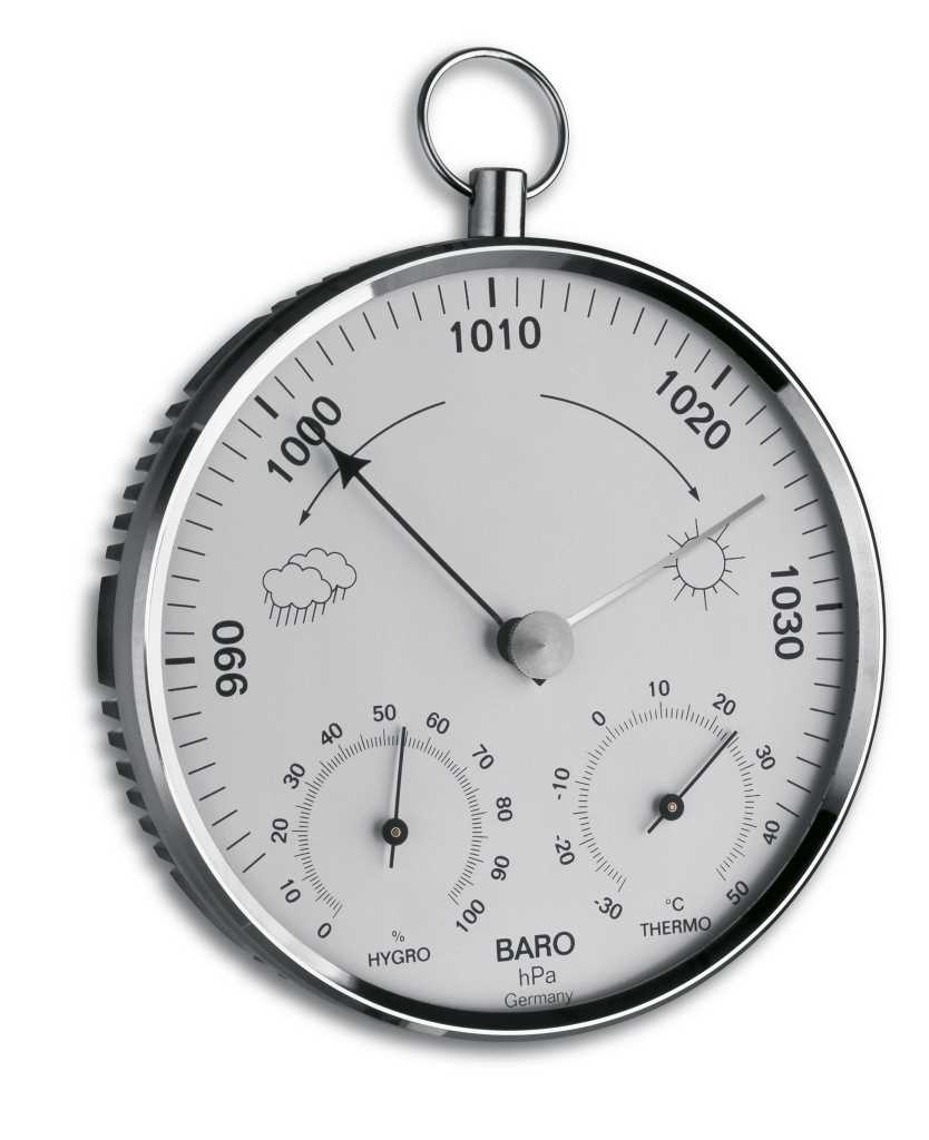 Rundes analoges Messgerät mit Chromring und Aufhängering, großer Zeiger und zwei kleine Skalen unten