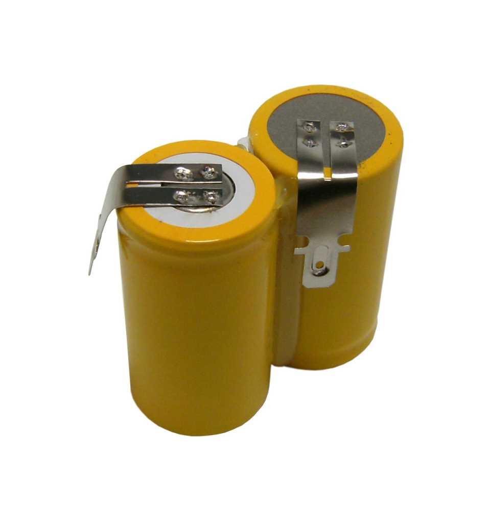 Zwei gelbe zylindrische Akkuzellen nebeneinander mit angeschweißten Metalllaschen an den Polen