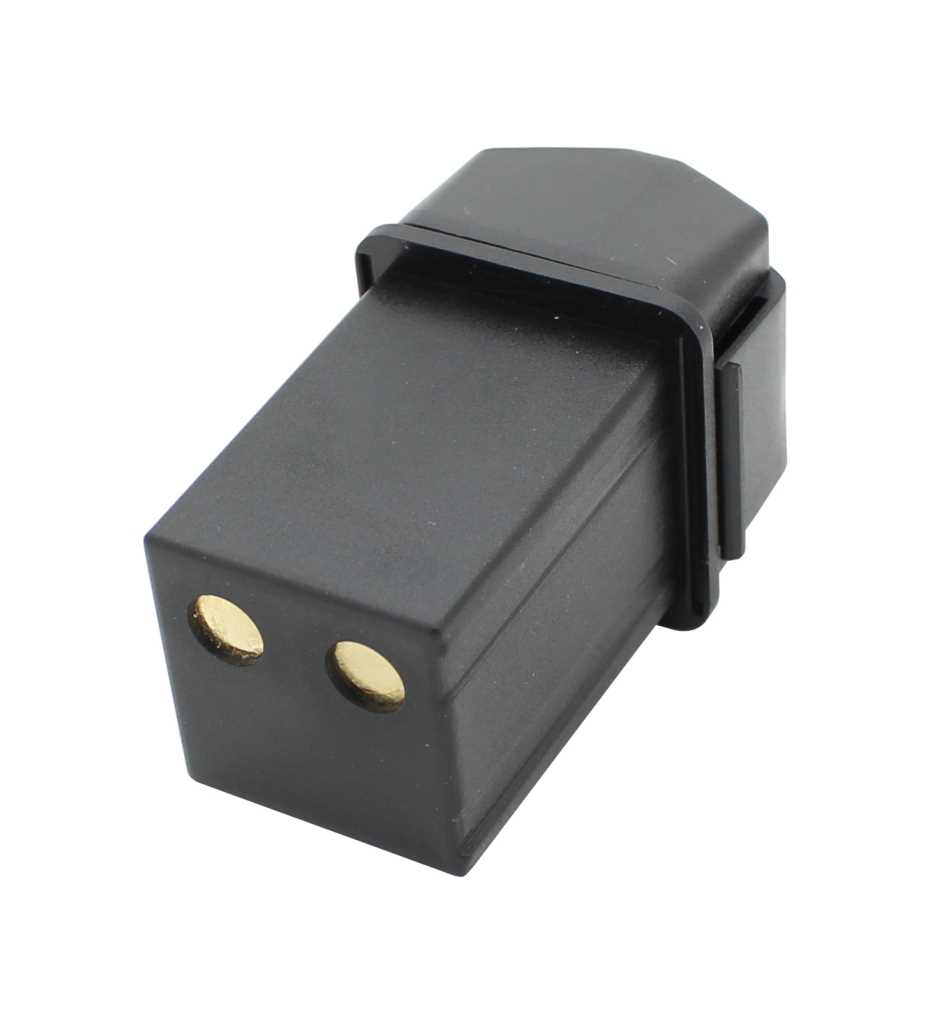 Schwarzer rechteckiger Akku mit zwei goldfarbenen Kontaktpunkten an der Stirnseite und Halteclip hinten